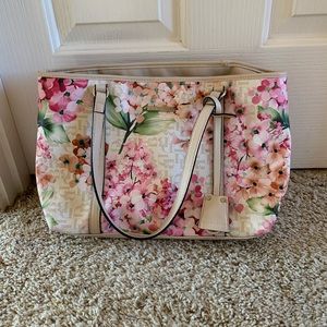 🌸Pretty floral Dana Buchman purse🌸